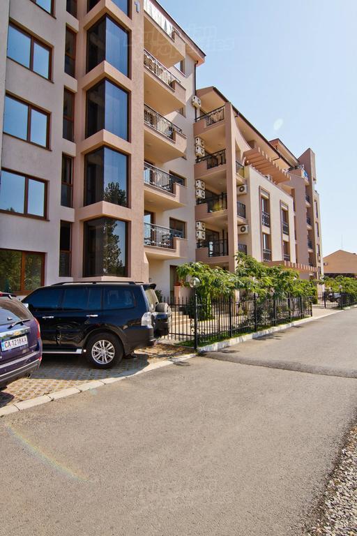 Alex Deluxe Apartments Солнечный берег Экстерьер фото